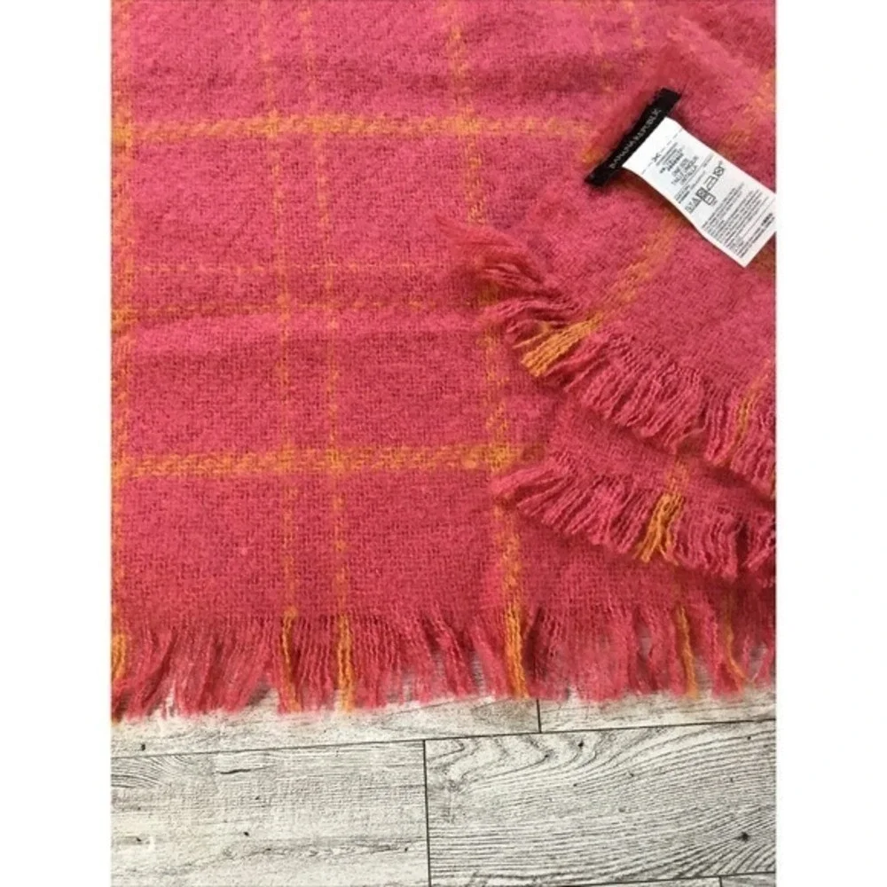 Banana Republic Pink Strawberry Claudett Plaid Oversized Scarf One Size Wrap